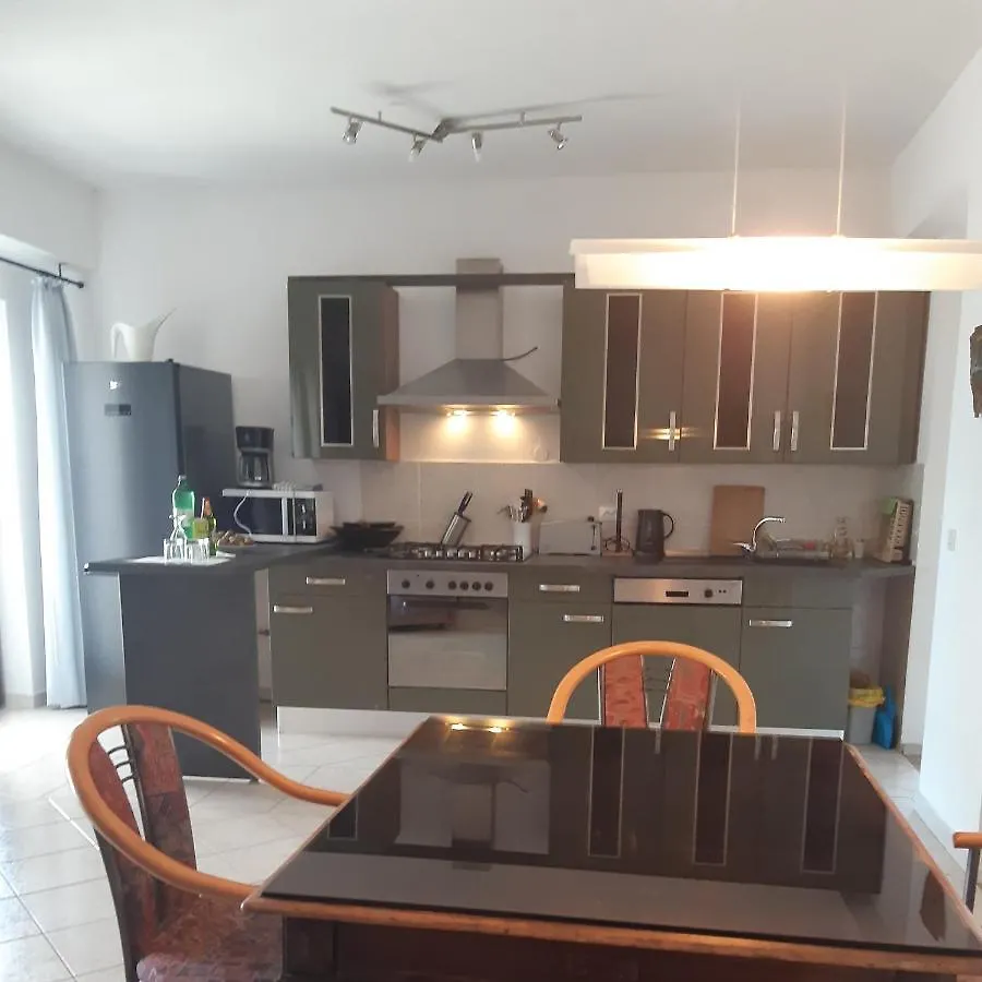 Apartment Nevija E Natale Opric Croatie