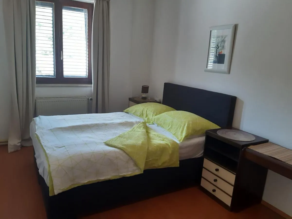 Apartment Nevija E Natale Opric 0*,